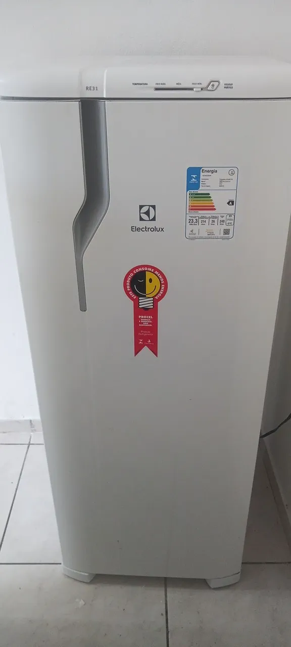 Geladeira Electrolux RE31