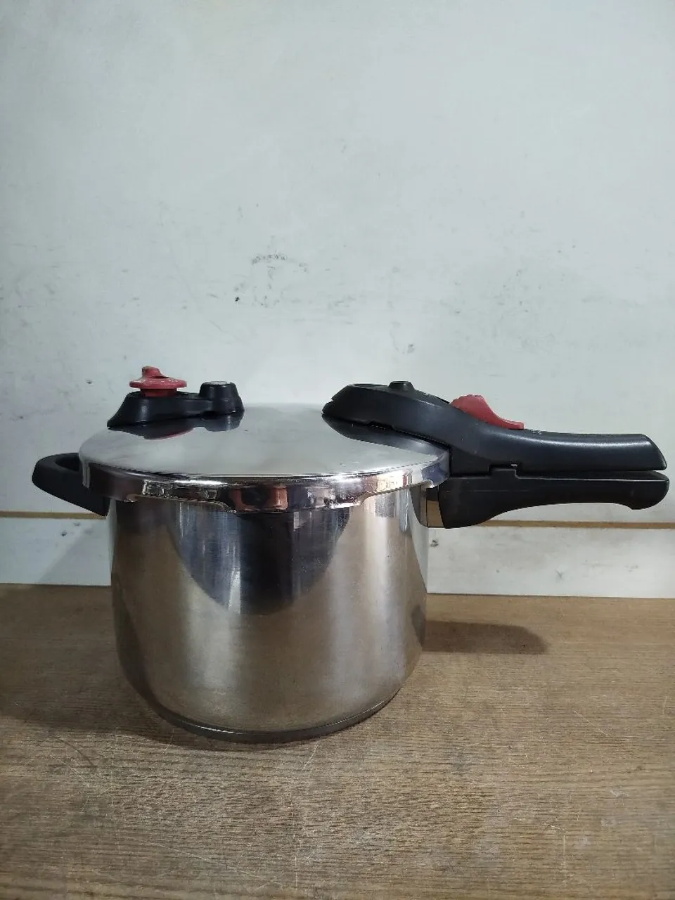 Panela de pressão clock de inox 6 litros