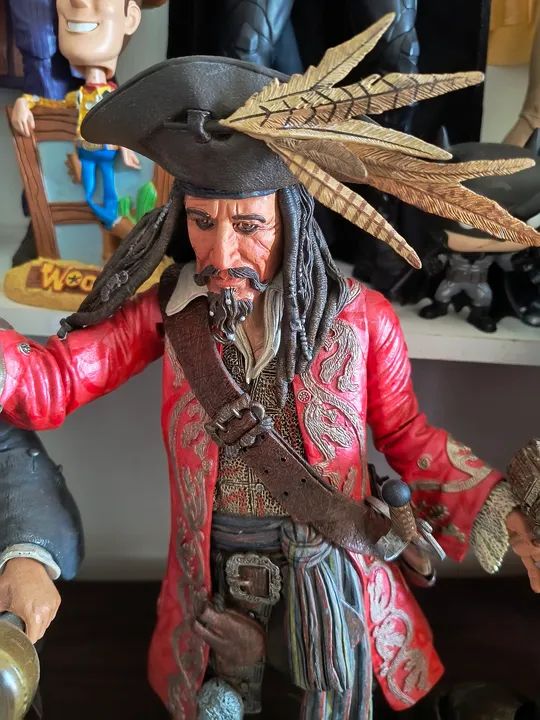 Boneco Capitais Teague- Piratas do Caribe - Neca 1/4 - Foto 2