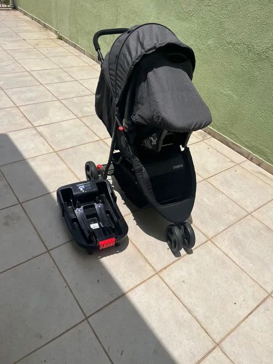 Carrinho de bebê Cosco - Preto - Usado