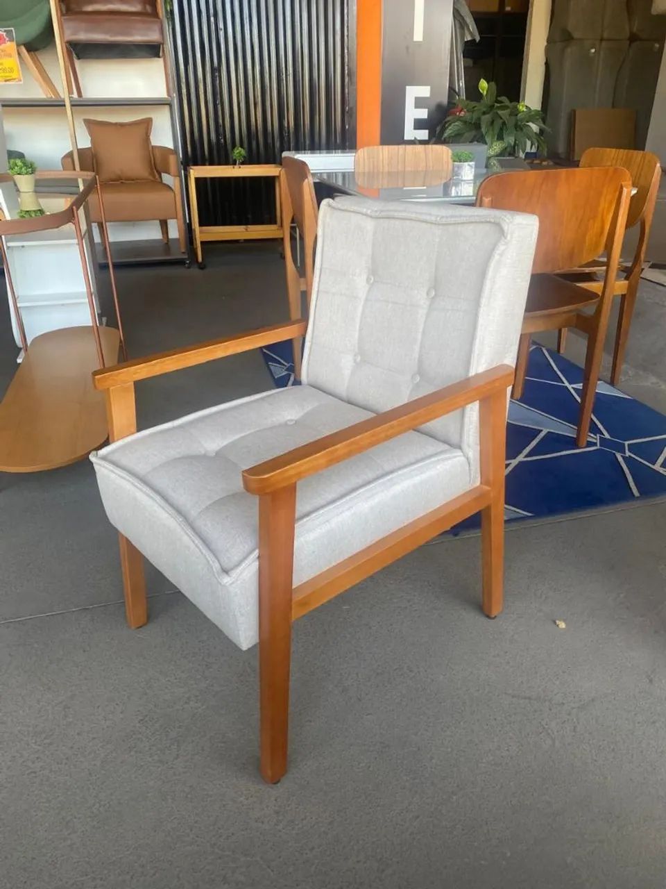 Vendo poltronas Ester novas de fábrica 