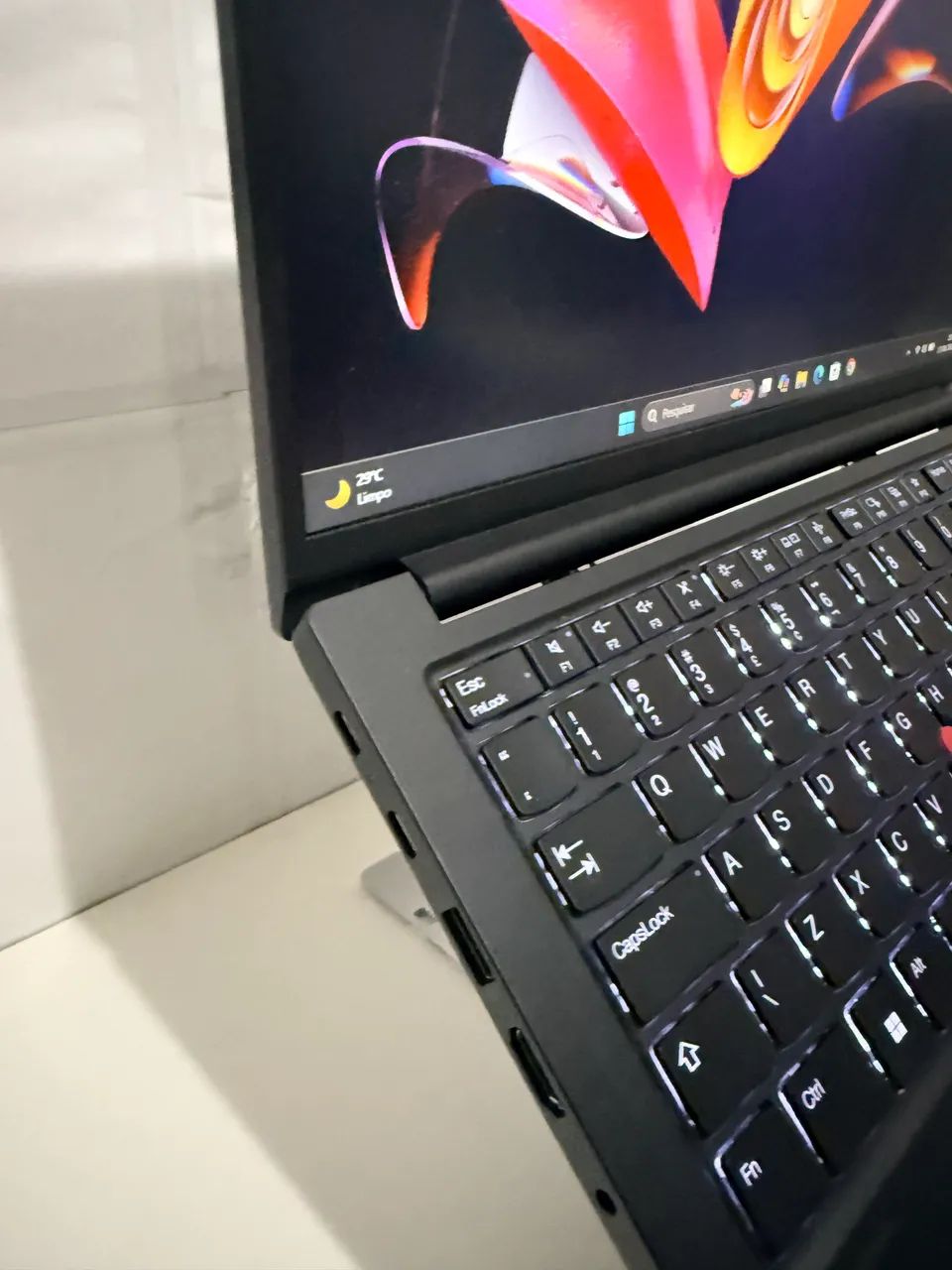 Lenovo ThinkPad E14 Gen 6 Ryzen 5 16GB DDR5 SSD 512GB - Notebooks