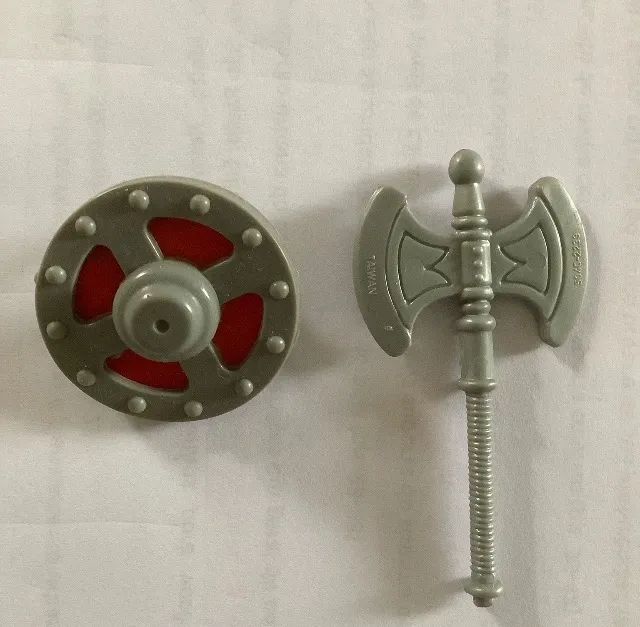 Heman Escudo + Machado Original anos 80