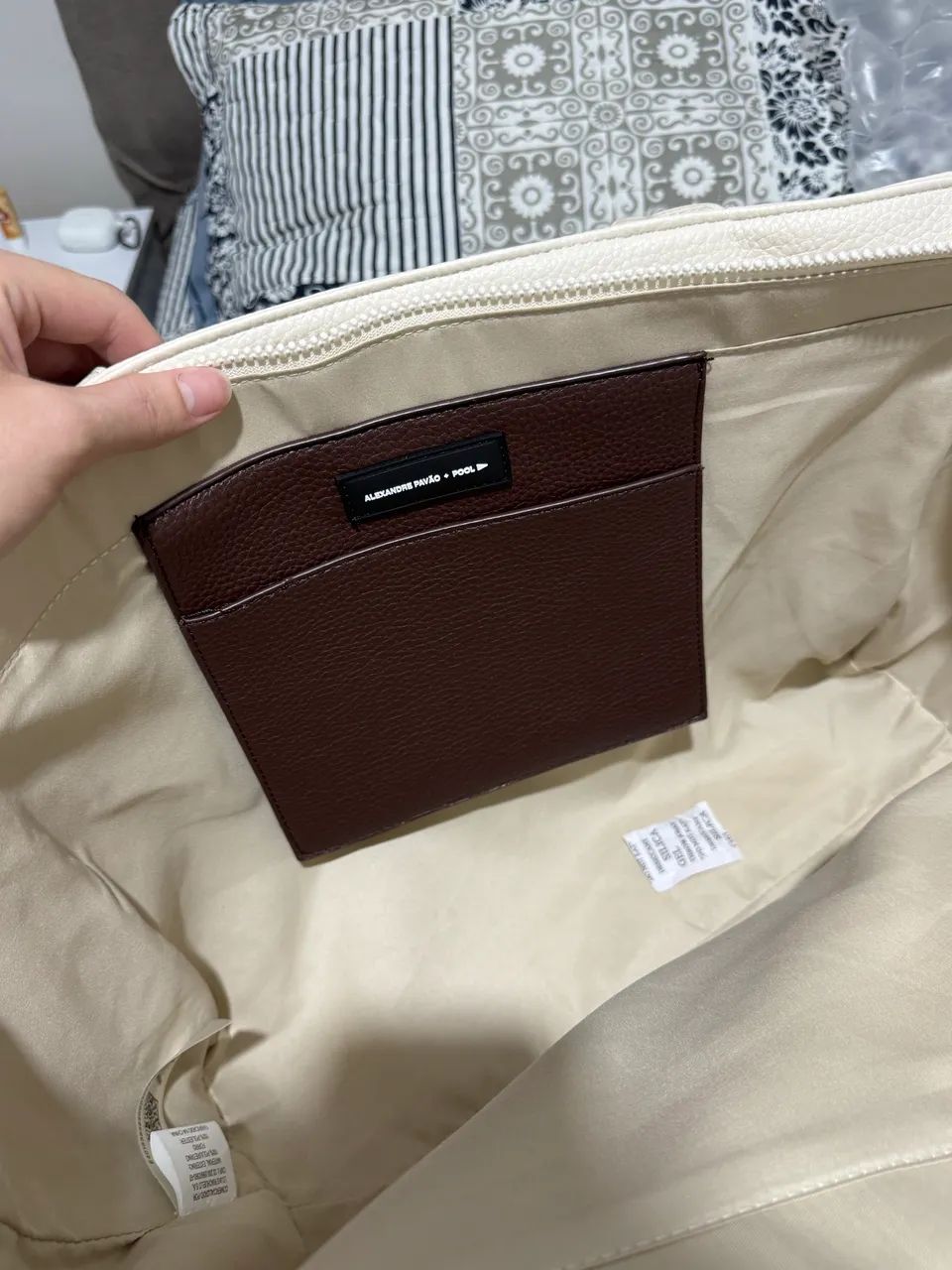Bolsa Tote Bag Alexandre Pavão Off white  - Foto 4