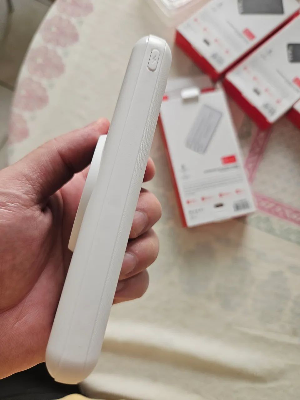 Power Bank por indução e com fio 10.000mAh (Novo) - Foto 4