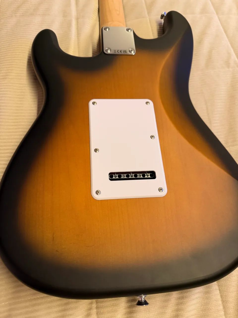Guitarra Fender Squier Stratocaster - Foto 2
