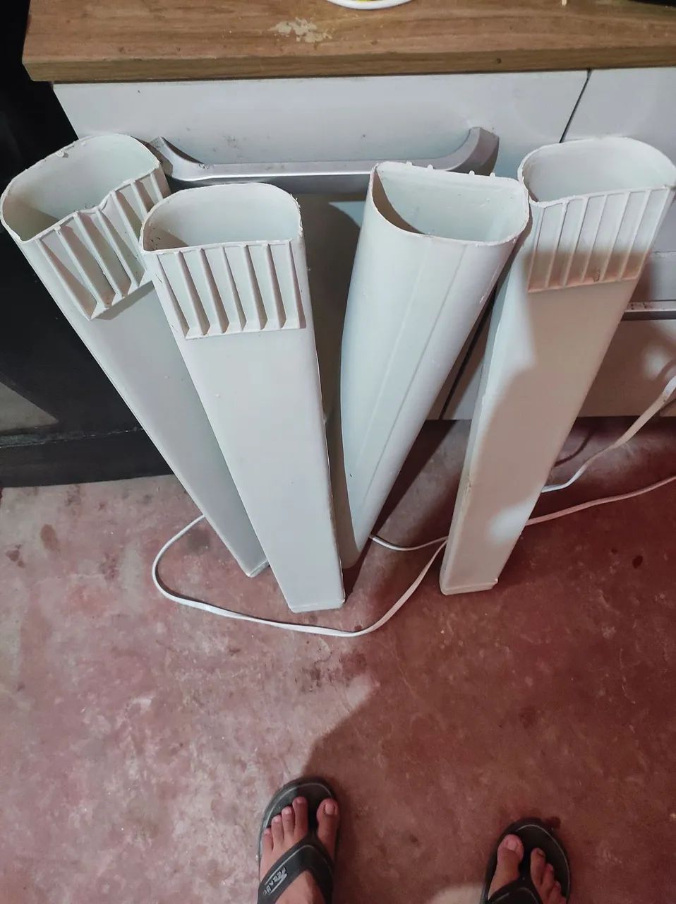 VENDE - SE MESA DE PLÁSTICO DESMONTÁVEL - Foto 4