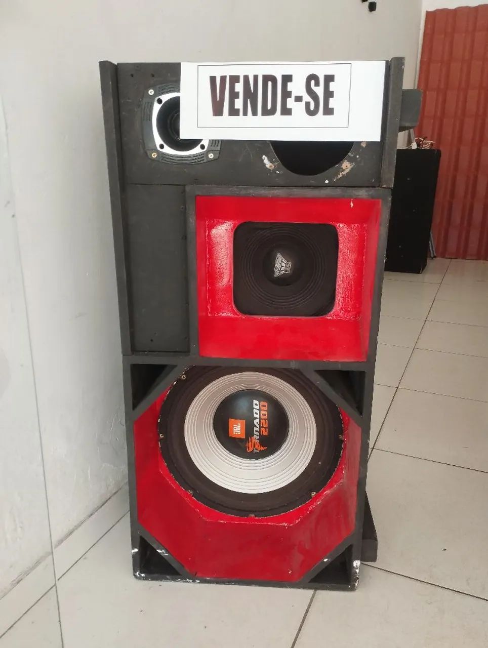 Vendo caixa trio 