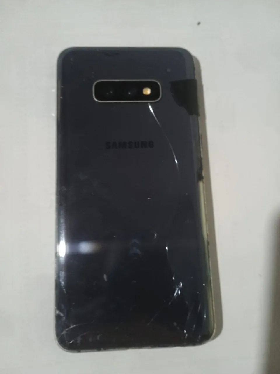 Smartphone Samsung Galaxy S10e  - Foto 3