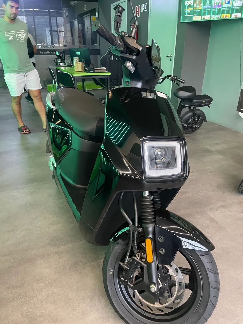 Scooter elétrica 