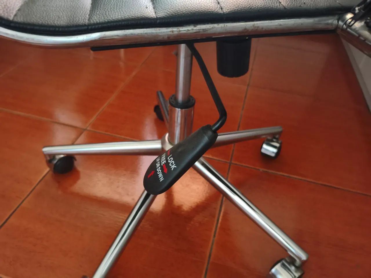 Cadeira de escritório  - Foto 5