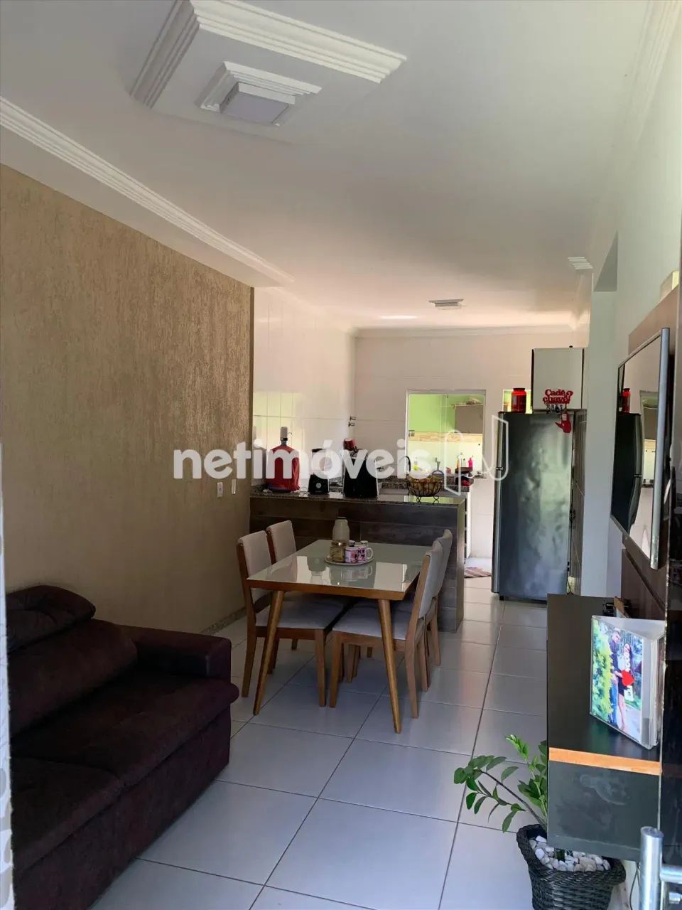 Casa Geminada com 2 Quartos, Móveis Planejados e Varanda Colonial - Foto 5