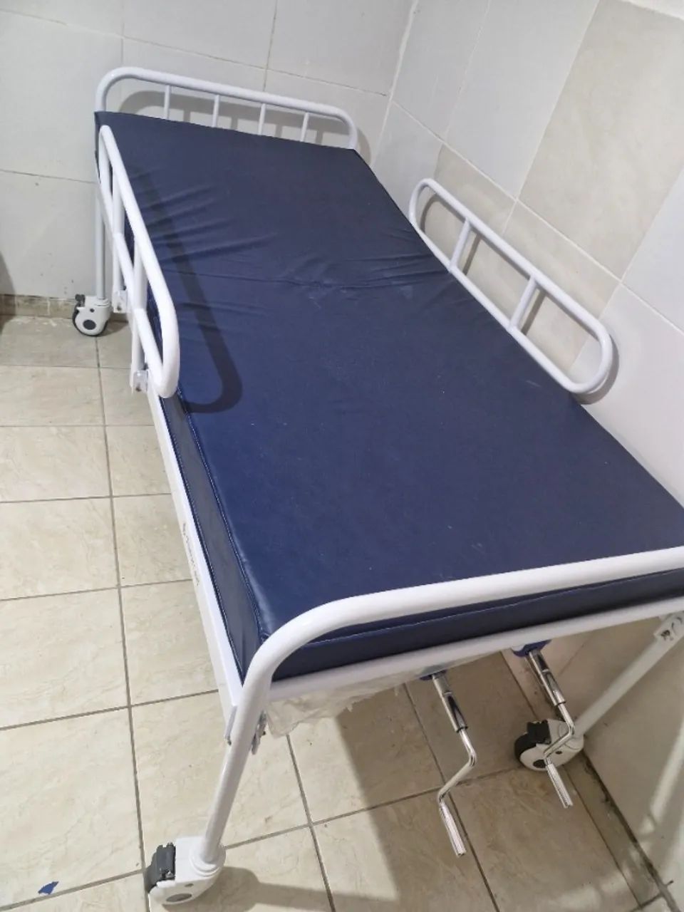 Cama c/ Colchão Hospitalar  - Foto 2