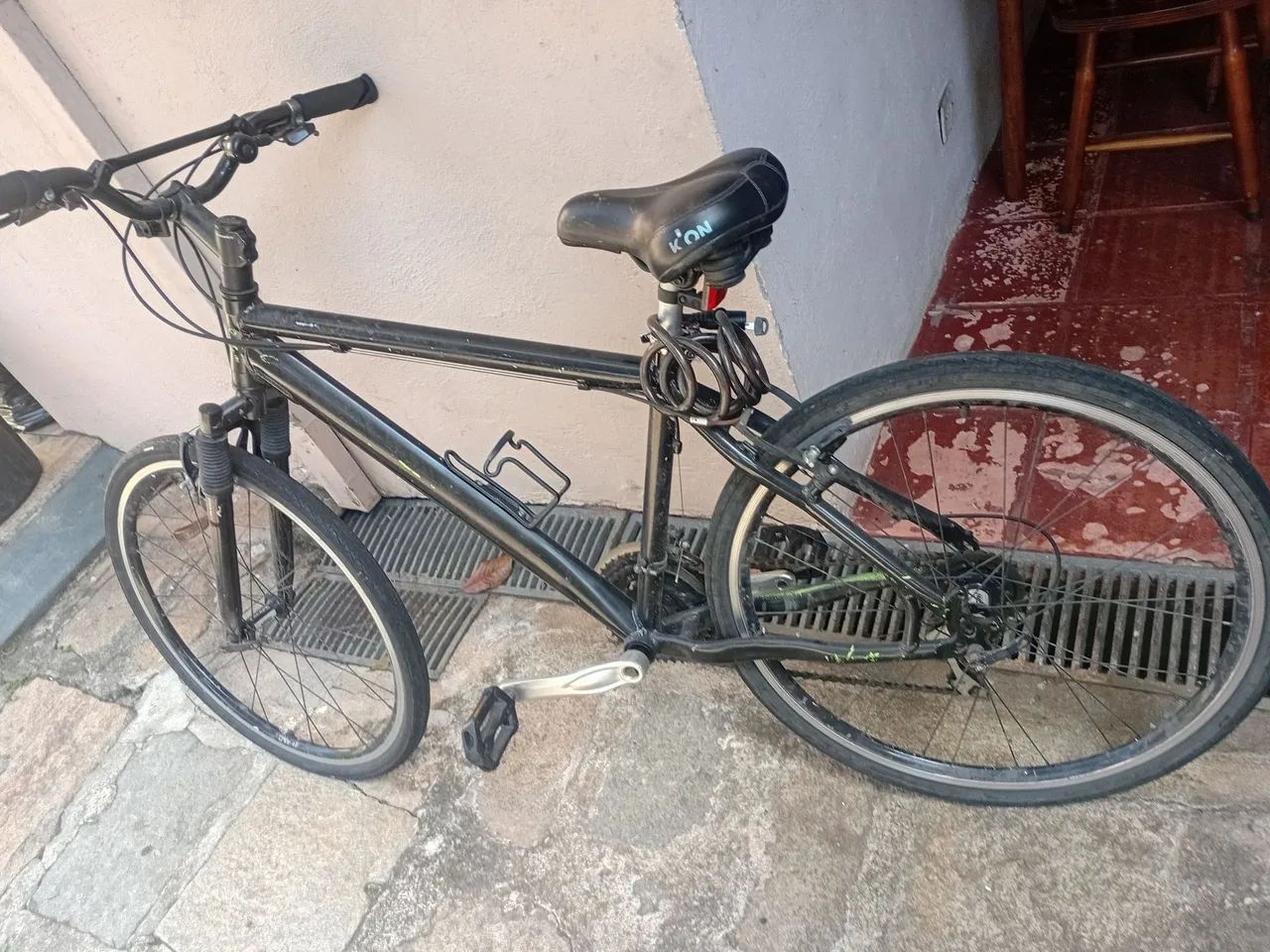 Bicicleta urbana preta  - Foto 3