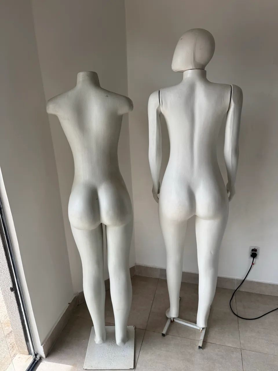 Manequins corpo todo  100$ CADA 