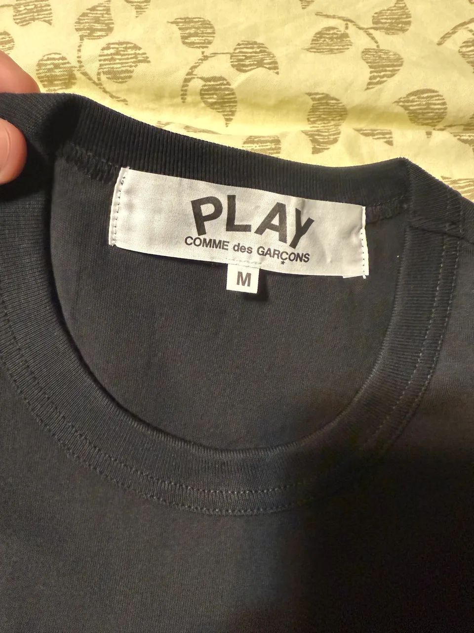 Camiseta Comme Des Garçons play - Foto 4