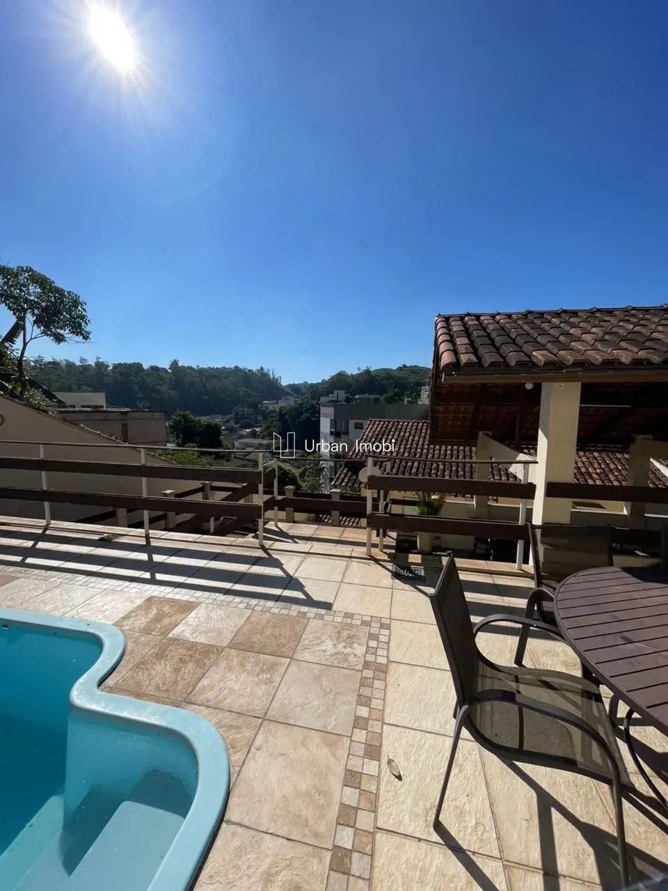 Oportunidade no Santa Rosa! Casa com ótimo espaço e conforto