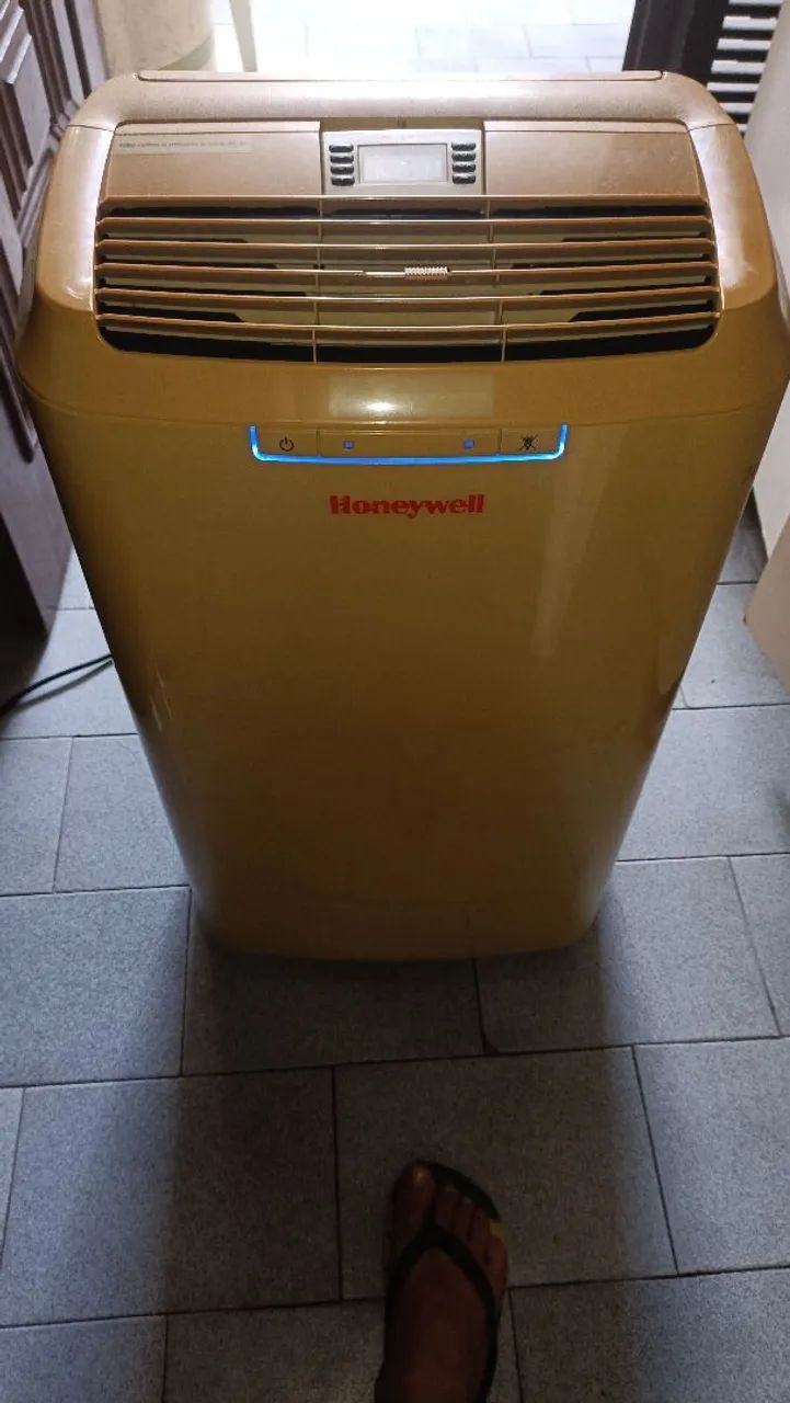 Ar condicionado 12 BTUs, aquecedor e ventilador 3 em 1