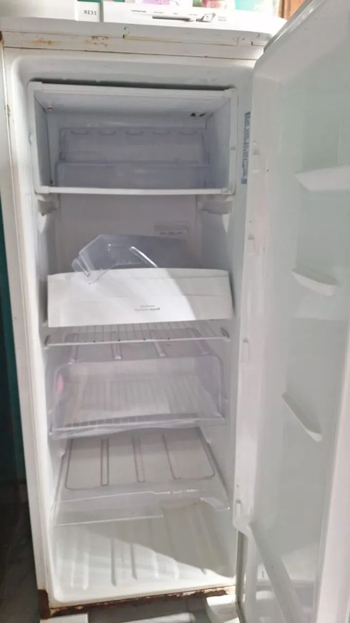 VENDE-SE GELADEIRA - Foto 2