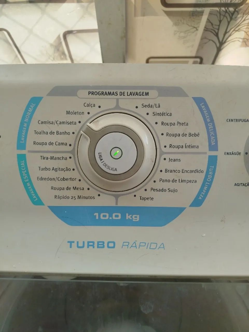 Máquina de lavar usada funciona, mas tem defeito 