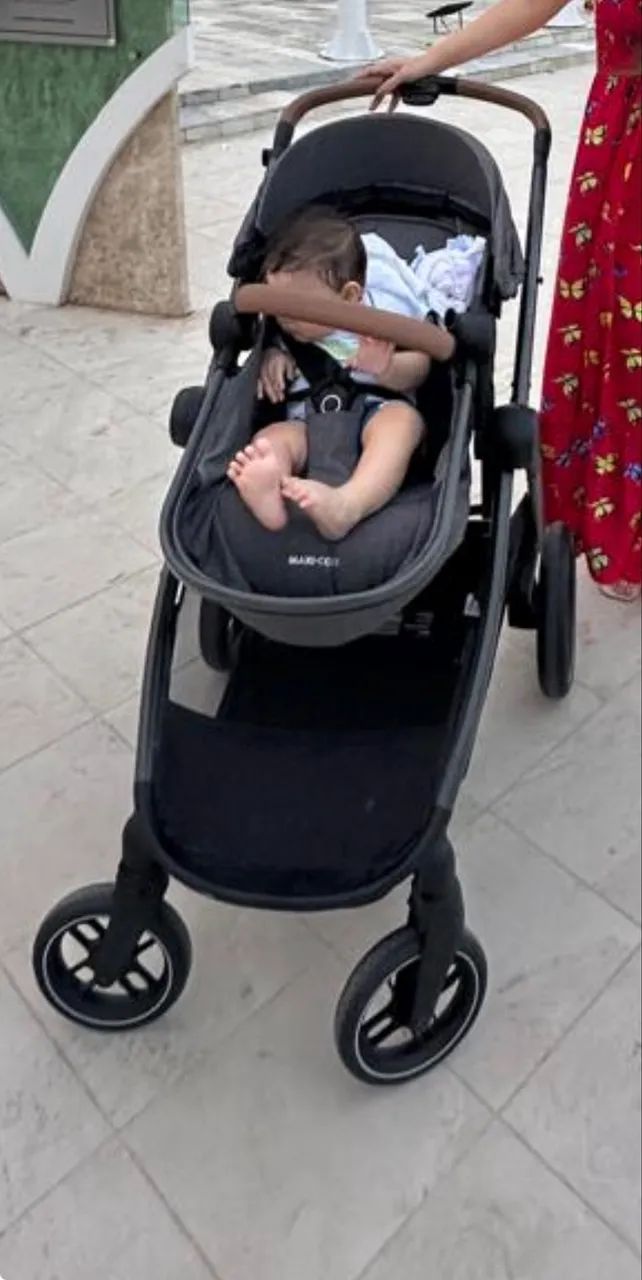 Carrinho de bebê Max Cosi com Bebê conforto  - Foto 3