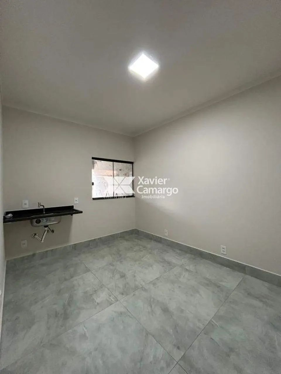 Sala comercial com 11m² para locação no bairro do Estádio - Rio Claro/SP