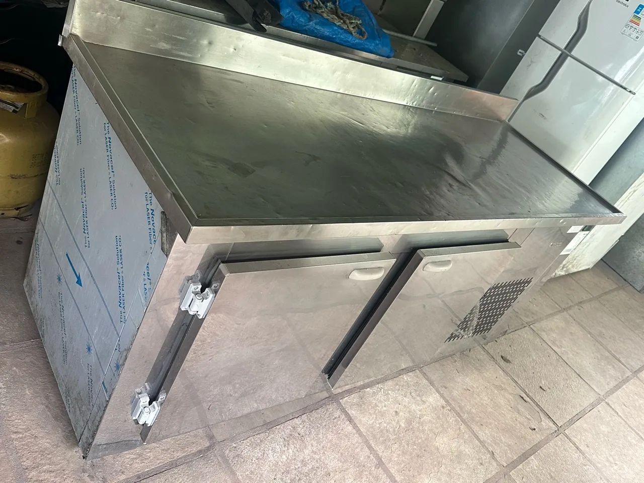 Balcão refrigerado top ! 