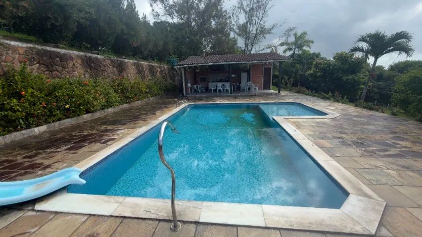 Granja com vários imóveis, piscina  e a 36km do Recife