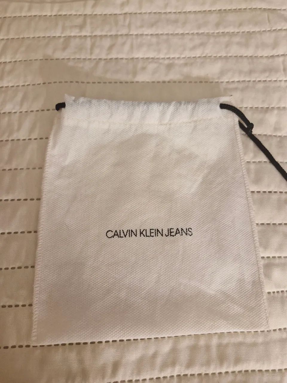 Saquinho calvin klein 