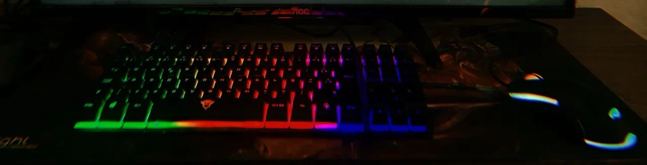 Teclado, Mouse pad e Mouse gamer sem marcas de uso. - Foto 3