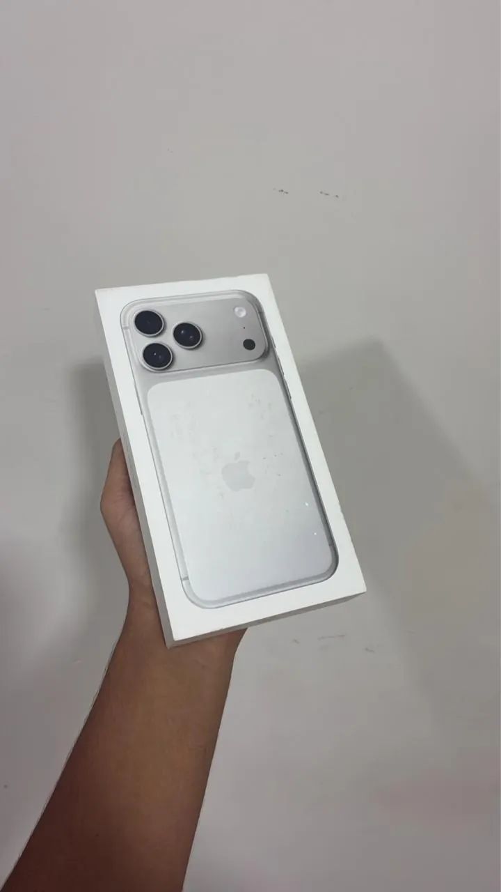 iPhone 17 pro max 256GB - Celulares e Smartphones - Emaús