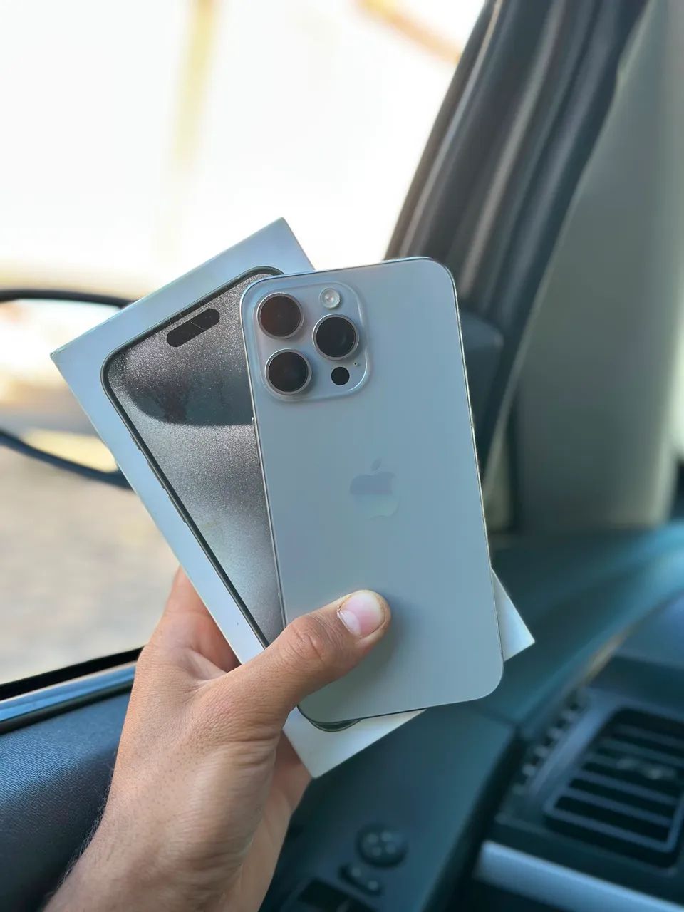 IPHONE 15 PRO MAX 256GB?