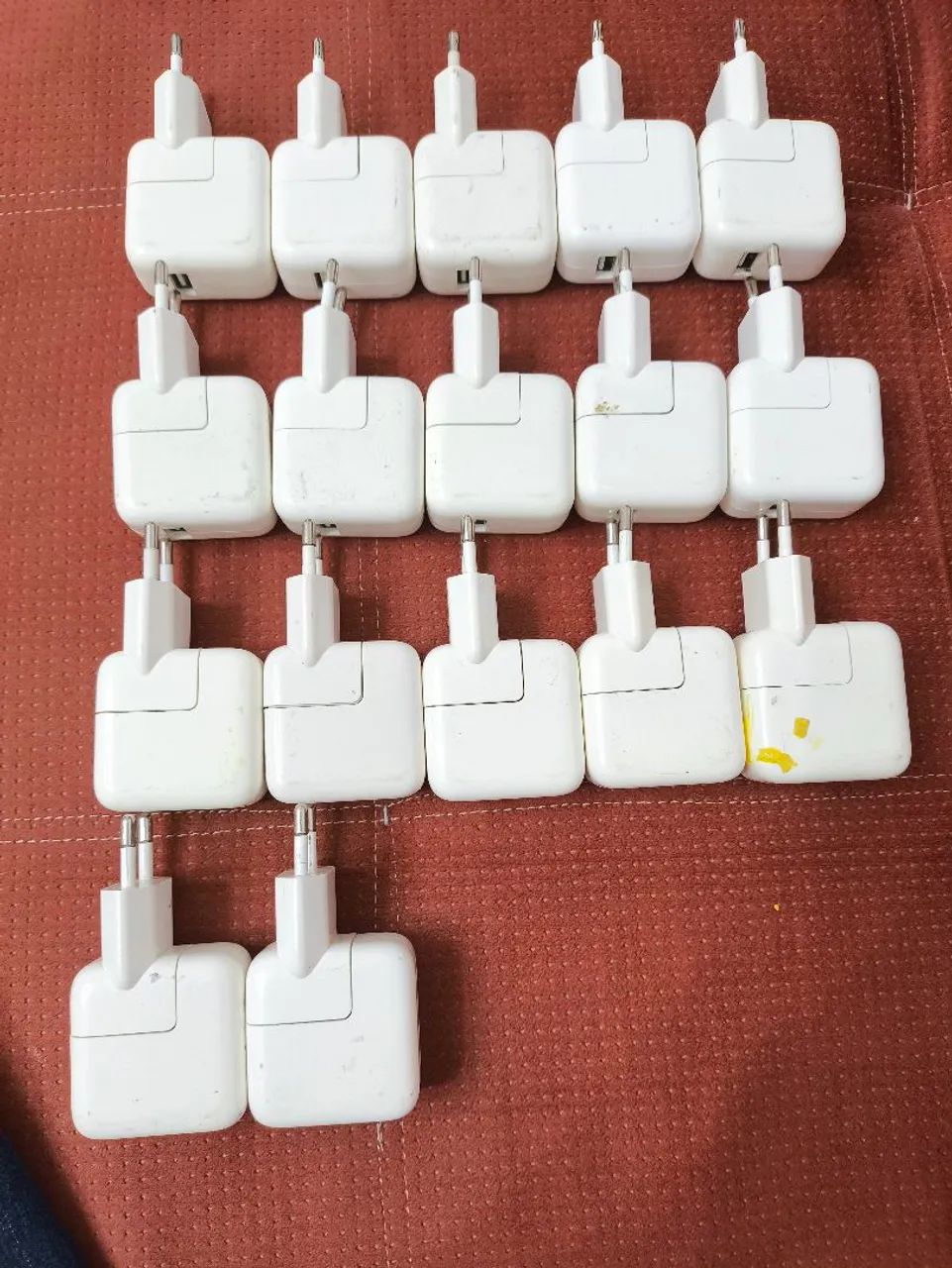 17 - Carregadores Apple A1357 - Usado.