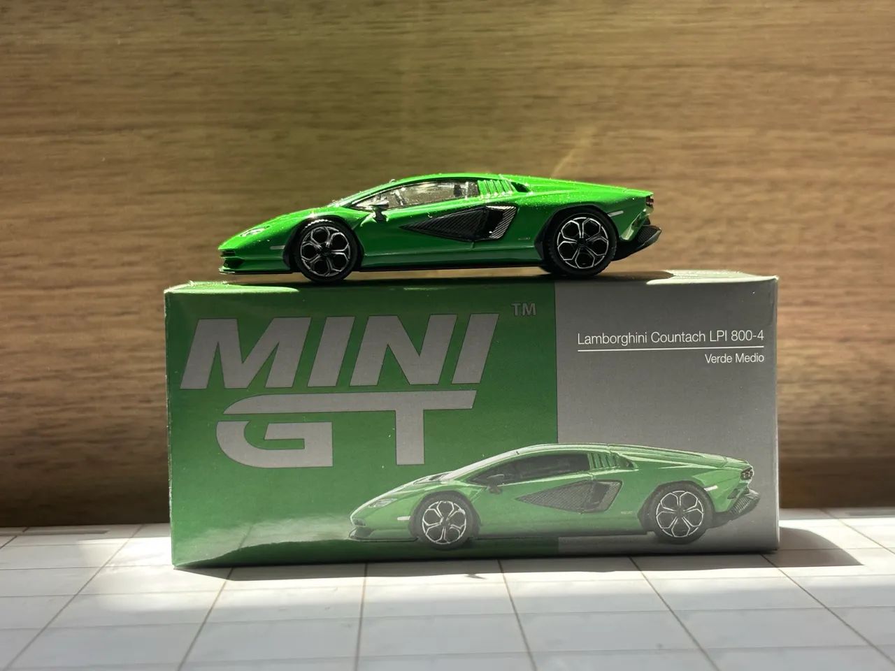 Mini GT Lamborguini Countach | Nova, na caixa  - Foto 2