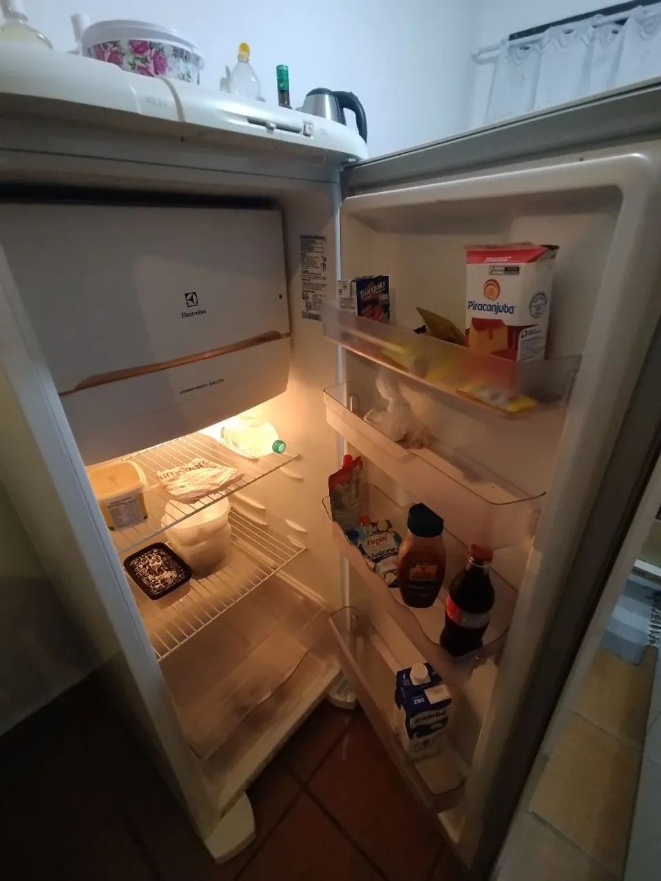 GELADEIRA EM ÓTIMO ESTADO - 127V - Foto 4