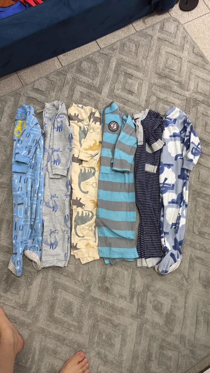 Kit 6 macacões Carters (18m e 24m)