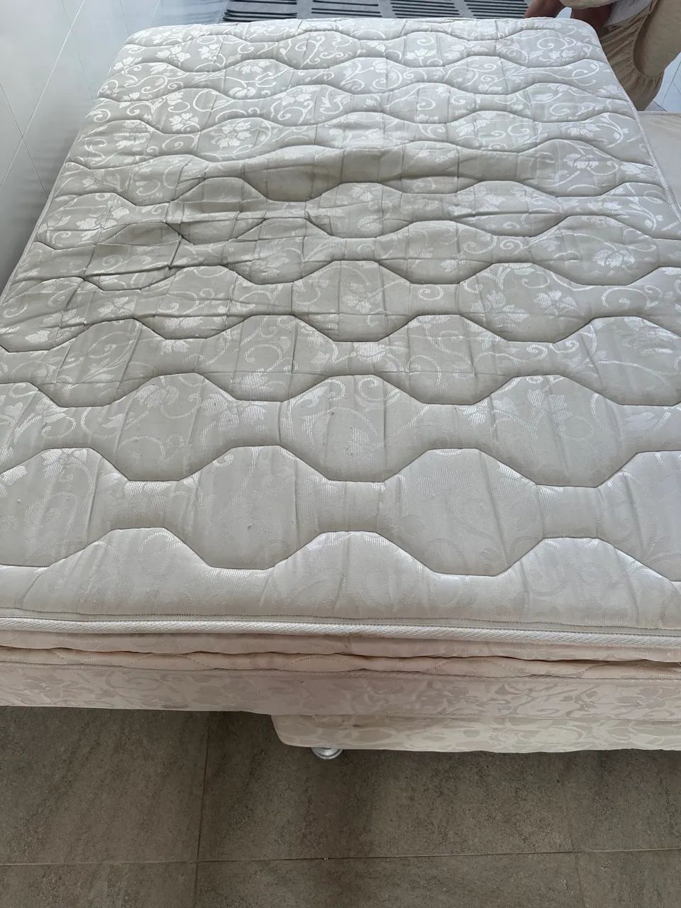 Cama box casal em perfeito estado!! - Foto 3