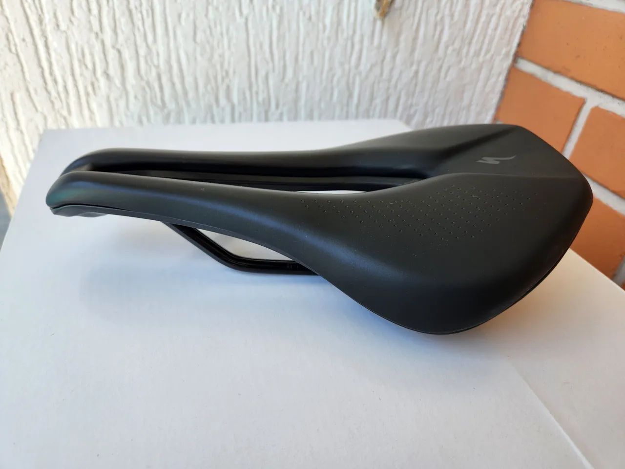 Selim Specialized Power Comp 143mm