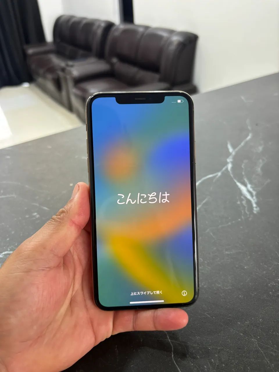 Vendo iPhone 11 Pro Max dourado 