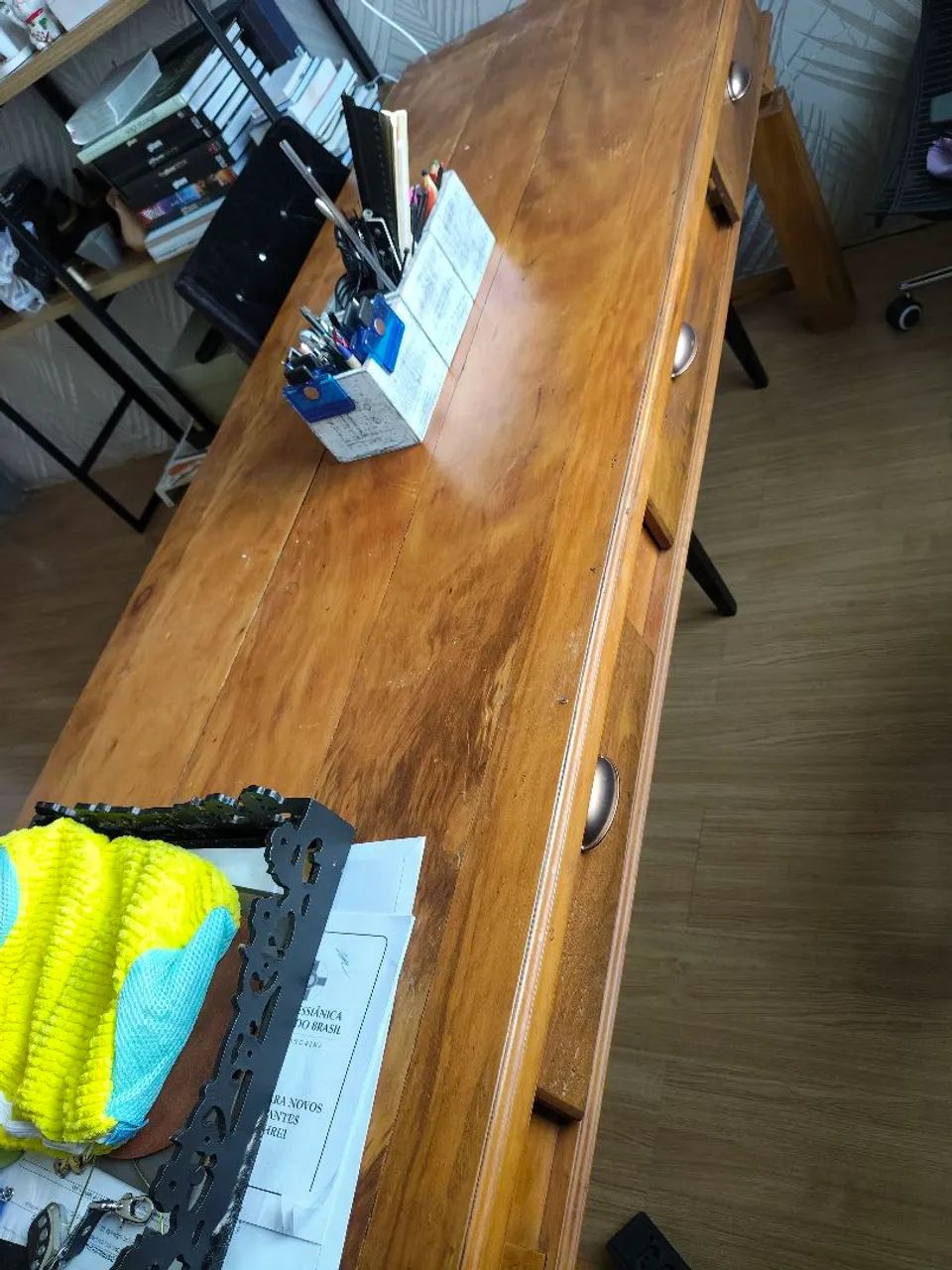Mesa de madeira maciça 2 metros robusta e com Gavetas  - Foto 3