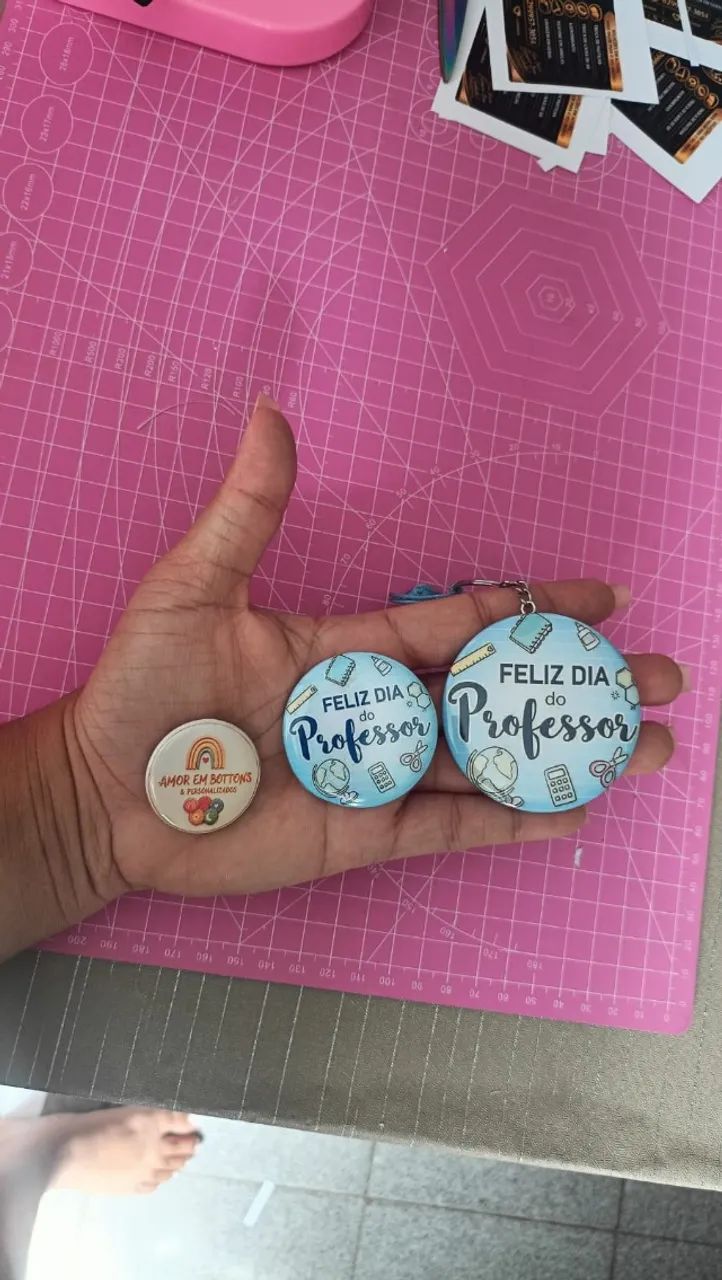 Chaveiros personalizados em bottons 