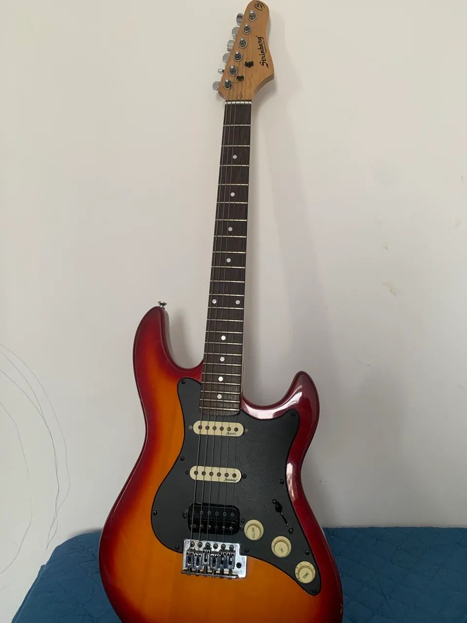 Guitarra strinberg seminova 