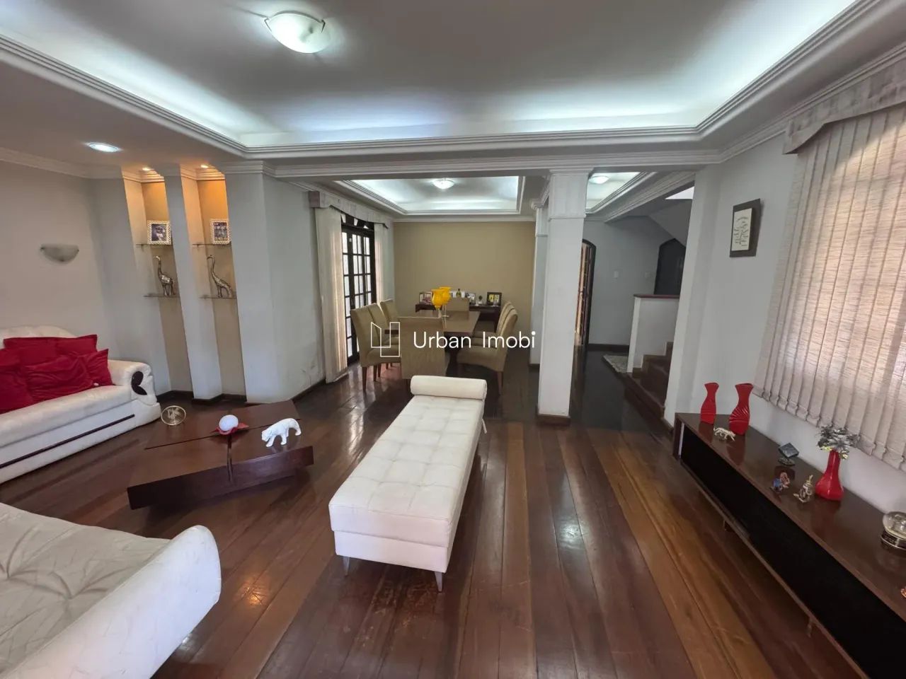 Oportunidade no Santa Rosa! Casa com ótimo espaço e conforto - Foto 5
