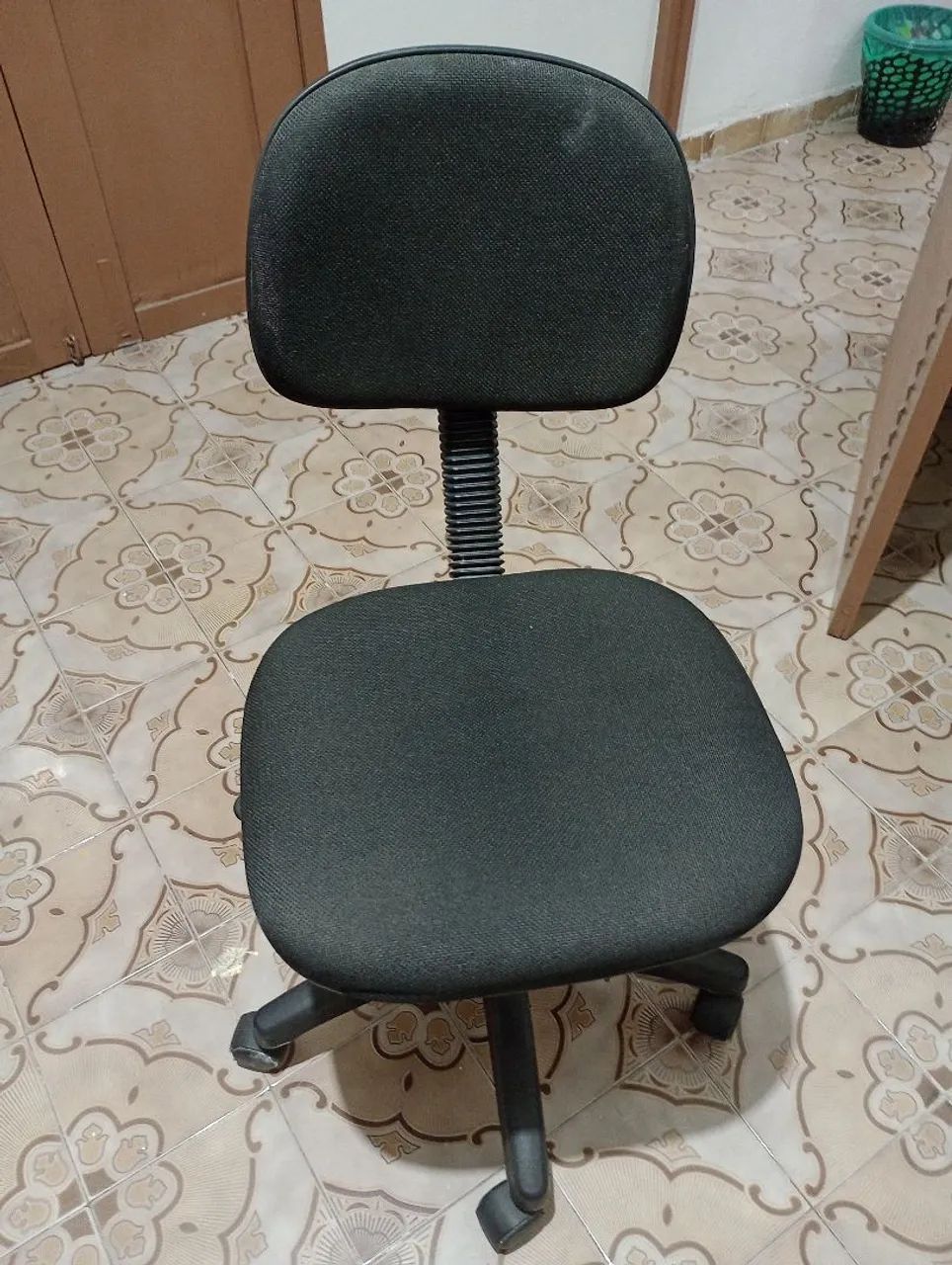 Cadeira (Favor ler o anúncio)