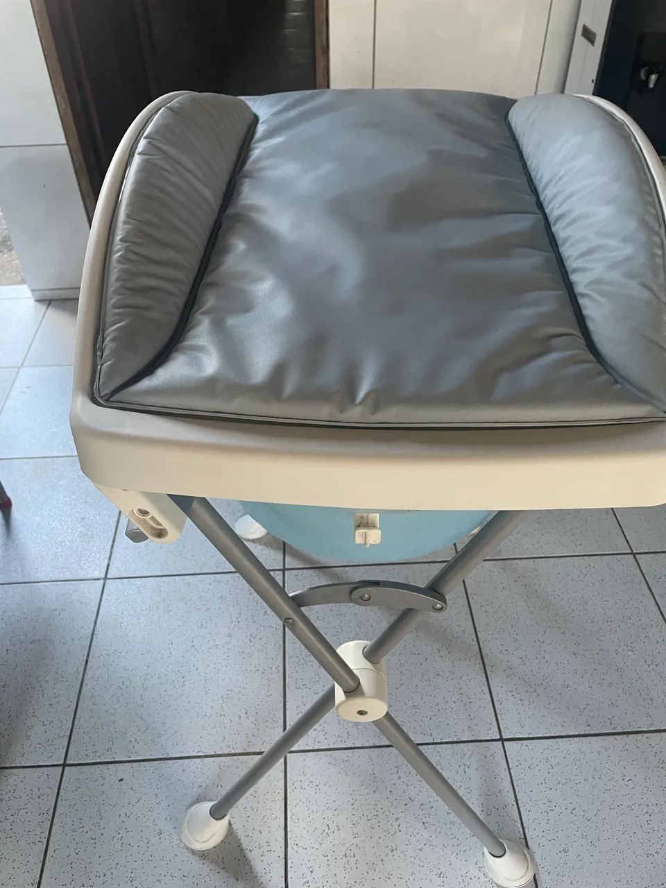 Vendo ,banheira com trocador  - Foto 4