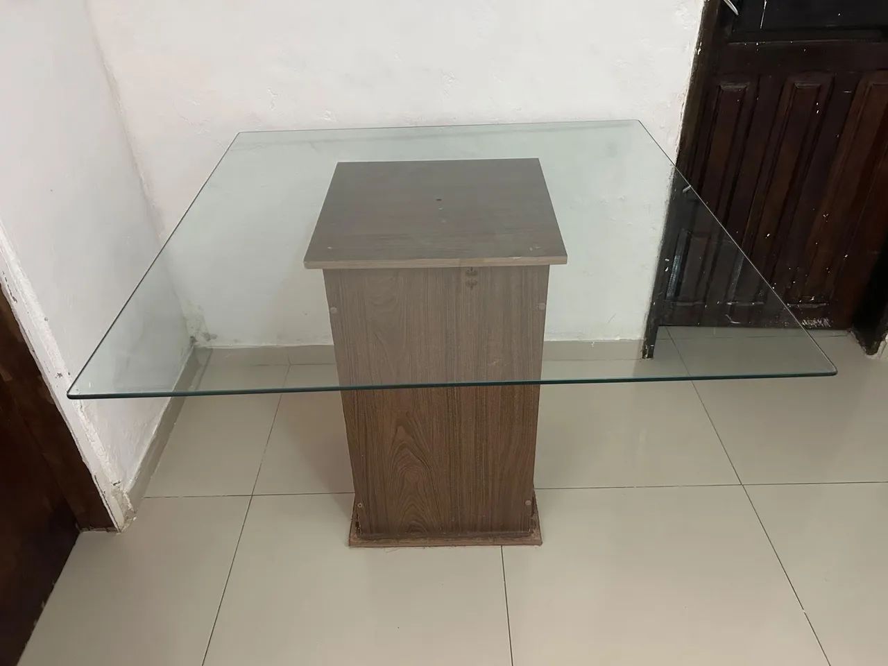 mesa com tampo de vidro 