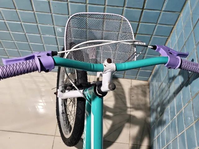 Bicicleta aro 20 feminina Cindy, quase sem usar - Foto 3