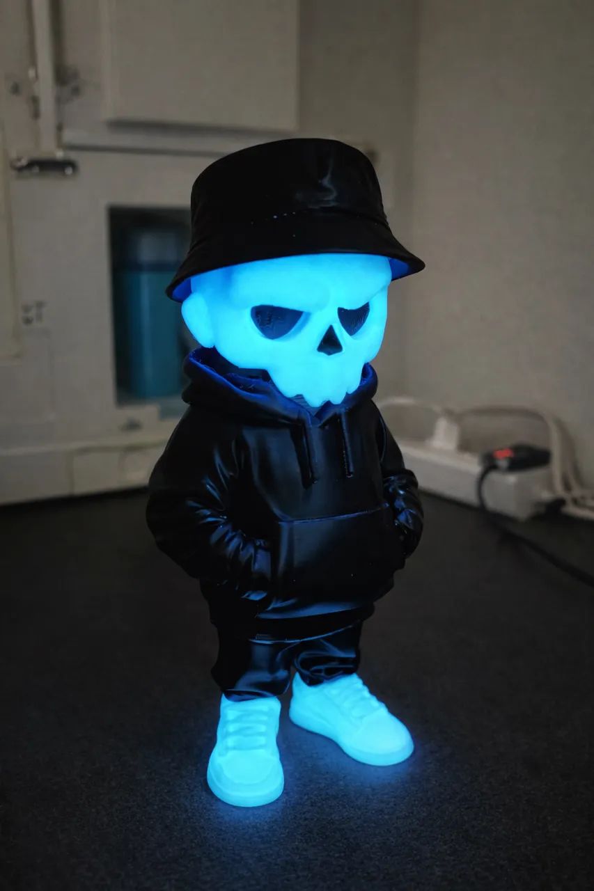 Boneco Caveira Decorativo com Jaqueta - Miniatura Colecionável para Mesa e Estante  - Foto 6