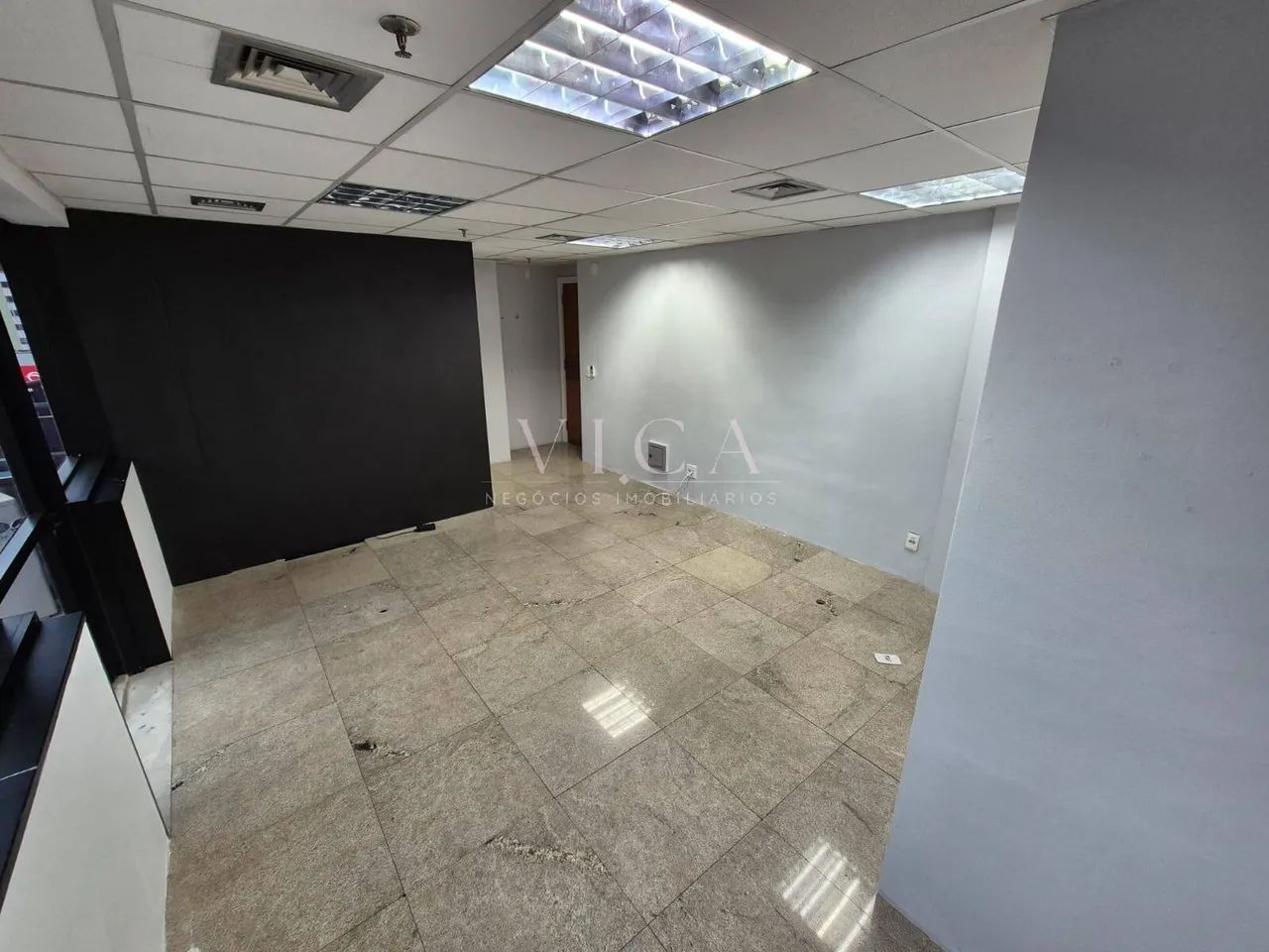 Sala para alugar com 34m² - por R$ 2.700 - Edifício Murano - Alphaville/SP - Foto 2