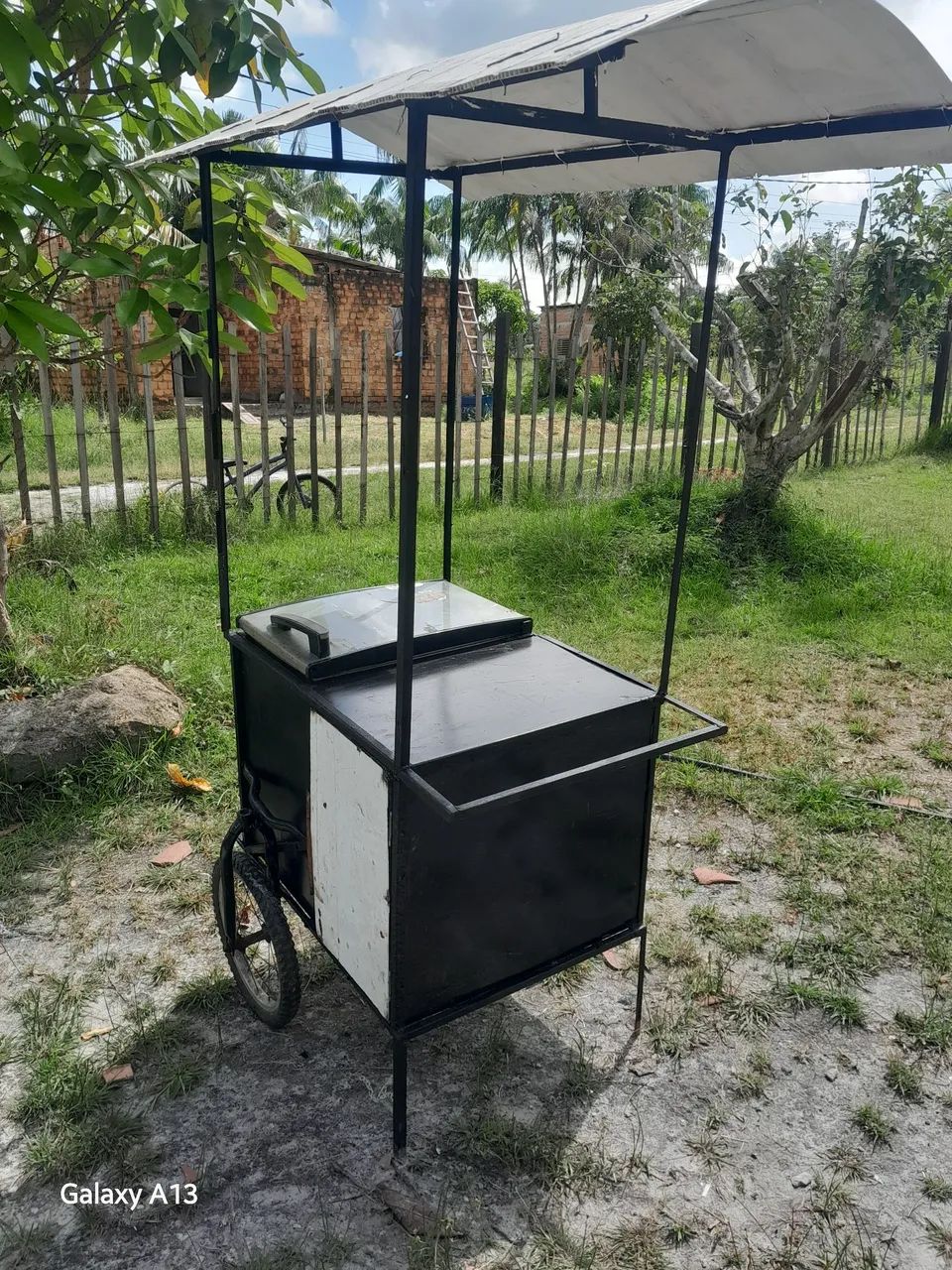 VENDO CARRINHO DE LANCHE NOVO - Foto 2